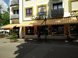 Café Sprudel outside