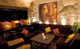 Davinda Lounge In Leys inside