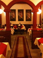 Guru - Indisches Spezialitäten Restaurant inside