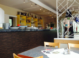 Pizzeria im Weberdorf food