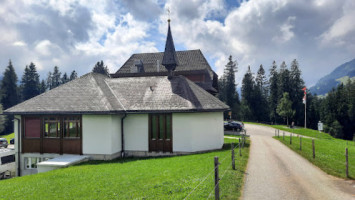 Berggasthaus Salwideli outside