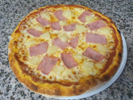 Pizza-kebab La Tour food