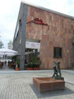 Cafe Moskau outside