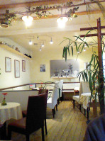 Toni Oestereich Cafe inside