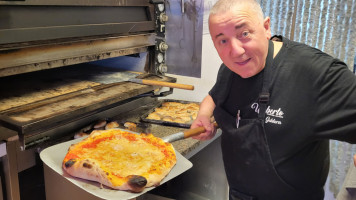 Pizzeria bei Umberto food