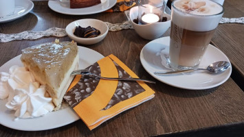 Cafe Pralinchen & Lange und Sudmann food