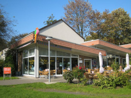 Eiscafe Dellnitz outside