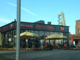 Ewald Cafe outside