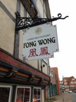 Fong-Wong outside
