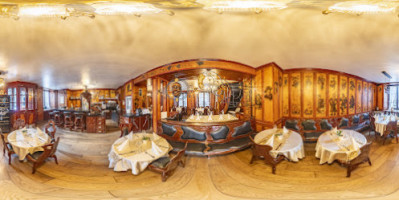 Fritschi Restaurant inside