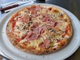 Janni Pizza-vergili food