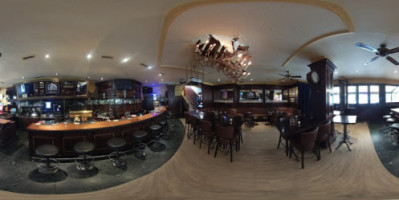 Zeus Bar Club inside