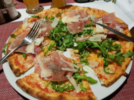 Pizzeria - Pension Gambrinus food