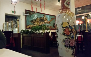 China Rest. Hing's inside