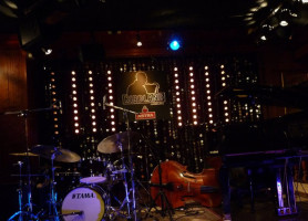 Jazzclub Birdland outside