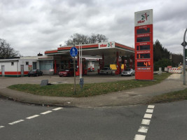 Star Tankstelle outside