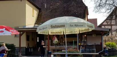 Trattoria Pizzeria Strassenhof food