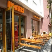 Hooters Frankfurt food