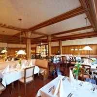 Hirsch Hotel Restaurant inside