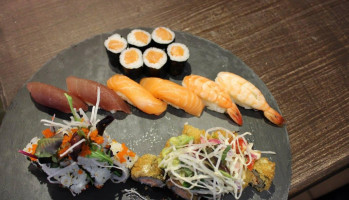 Hoshi-Sushi  food