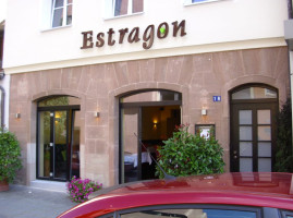 Estragon outside