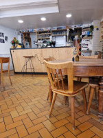 Cafe Des Chateaux inside