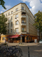 Bariton Cafe Bar Restaurant Berlin Friedrichshain inside