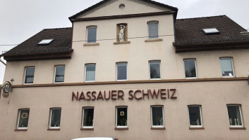 Nassauer Schweiz outside