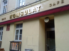 Konsulat outside