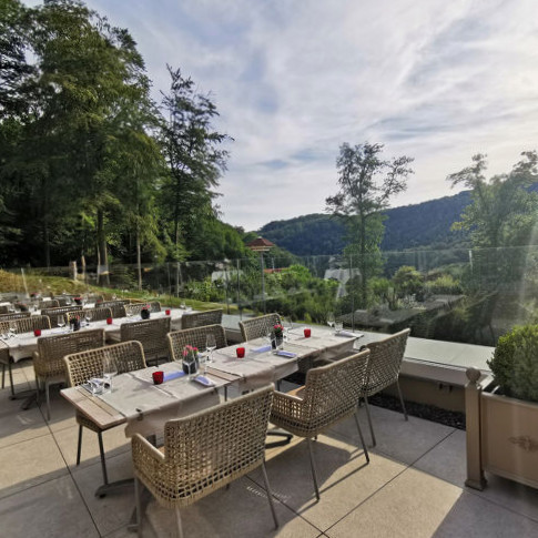 restaurant image