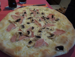 City Pizzeria Ristorante food