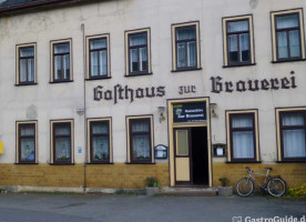 Zur Brauerei outside