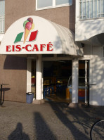 Eiscafe Shopoint outside