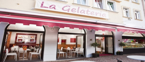 La Gelateria inside