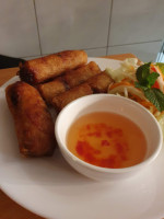 Petit Saigon food