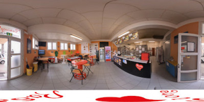 Pizzeria Take Away Passione inside