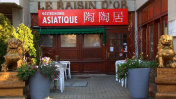 le Raisin d'Or outside