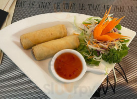 Le Thai food