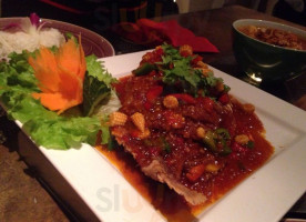 Sky Thai Dachrestaurant Metropol food