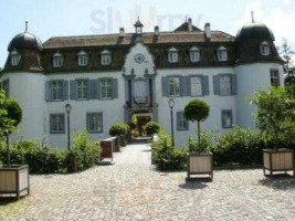 Schloss Bottmingen outside