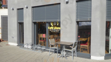 Cafe Löwen inside
