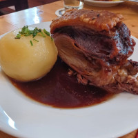 Schäufelewärtschaft food