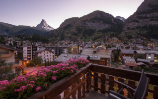 Ambiance Zermatt Switzerland outside