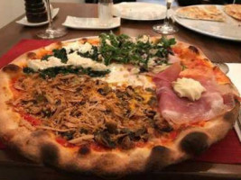 Nino Pizzeria food