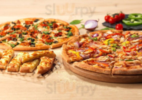 Domino's Pizza Dietikon Rapidplatz food