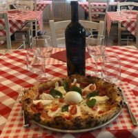 Vesuvio Pizza food