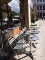 Véranda Café outside