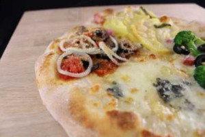 Italyco Pizza Food food