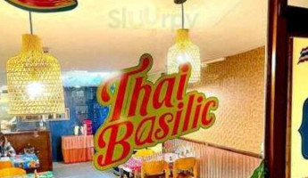 Thai Basilic inside