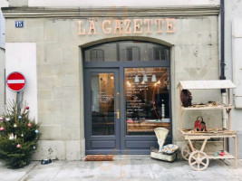 Lä Gazette Café Boutique food